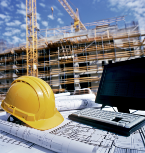 Progettazione e installazione di ponteggi per facciate a Torino